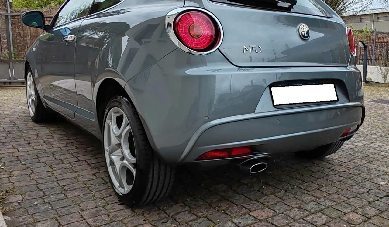 Alfa Romeo MiTo 1.6 JTDm-2 S&S Distinctive Sport Pack