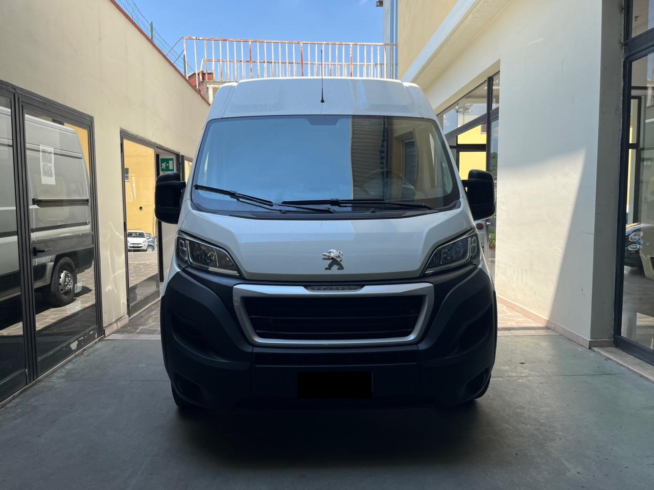 Peugeot Boxer 333 2.2 BlueHDi 140 S&S L2-H2 Furgone