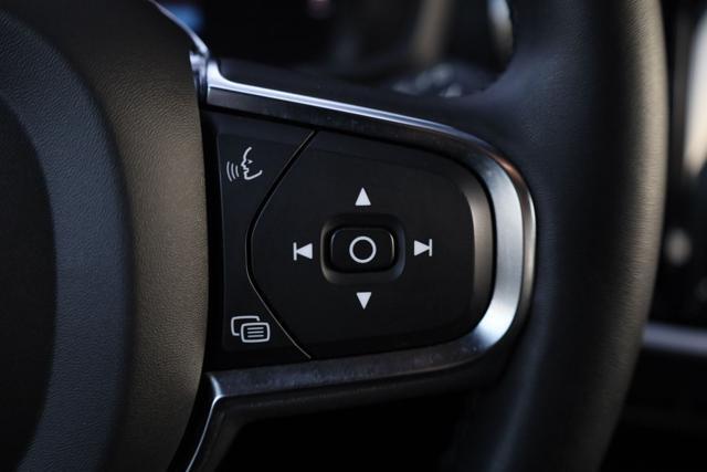 VOLVO V60 NON MARCIANTE B3 automatico Essential PREZZO NETTO