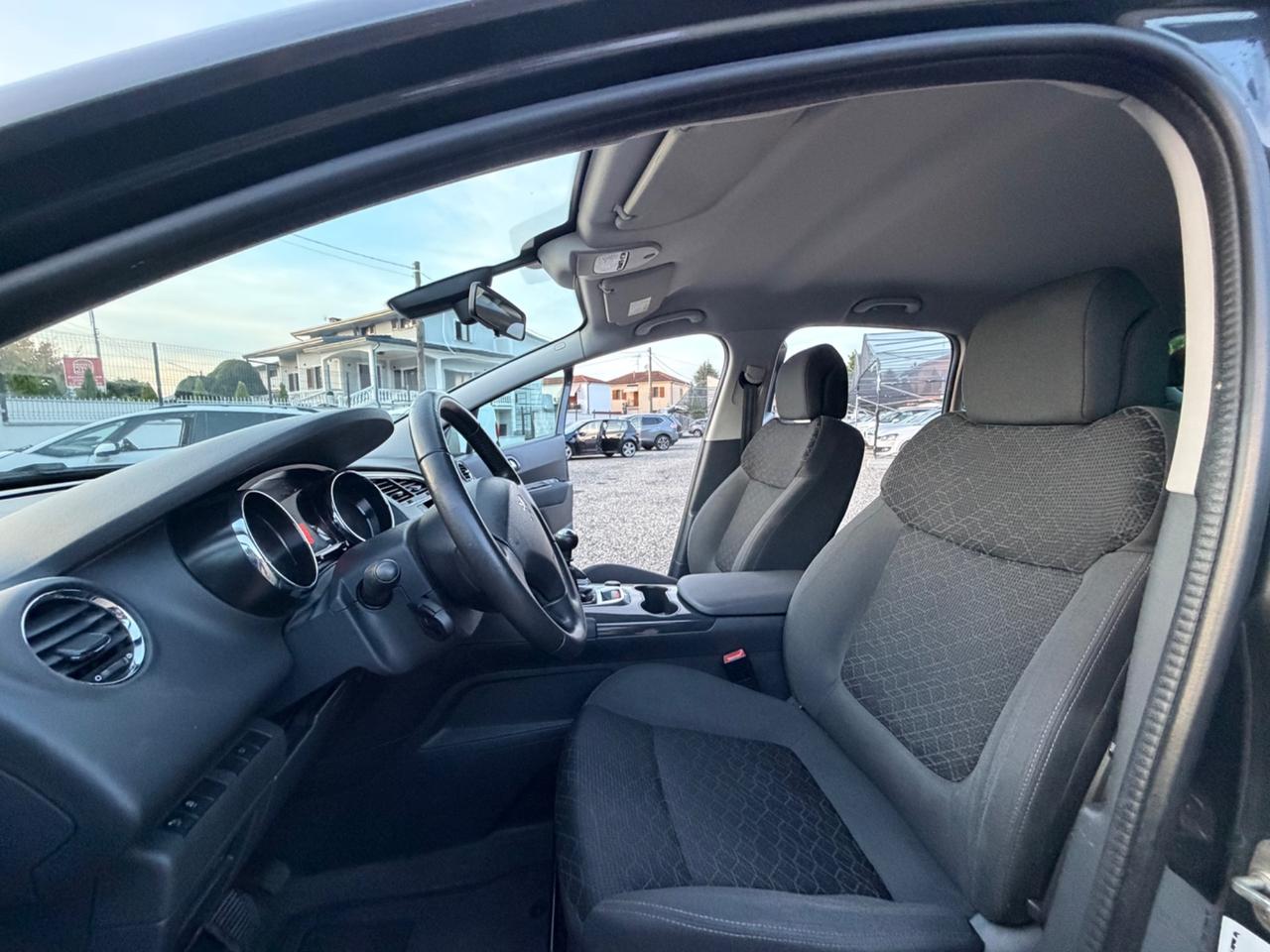 Peugeot 3008 BlueHDi 120 S&S Business