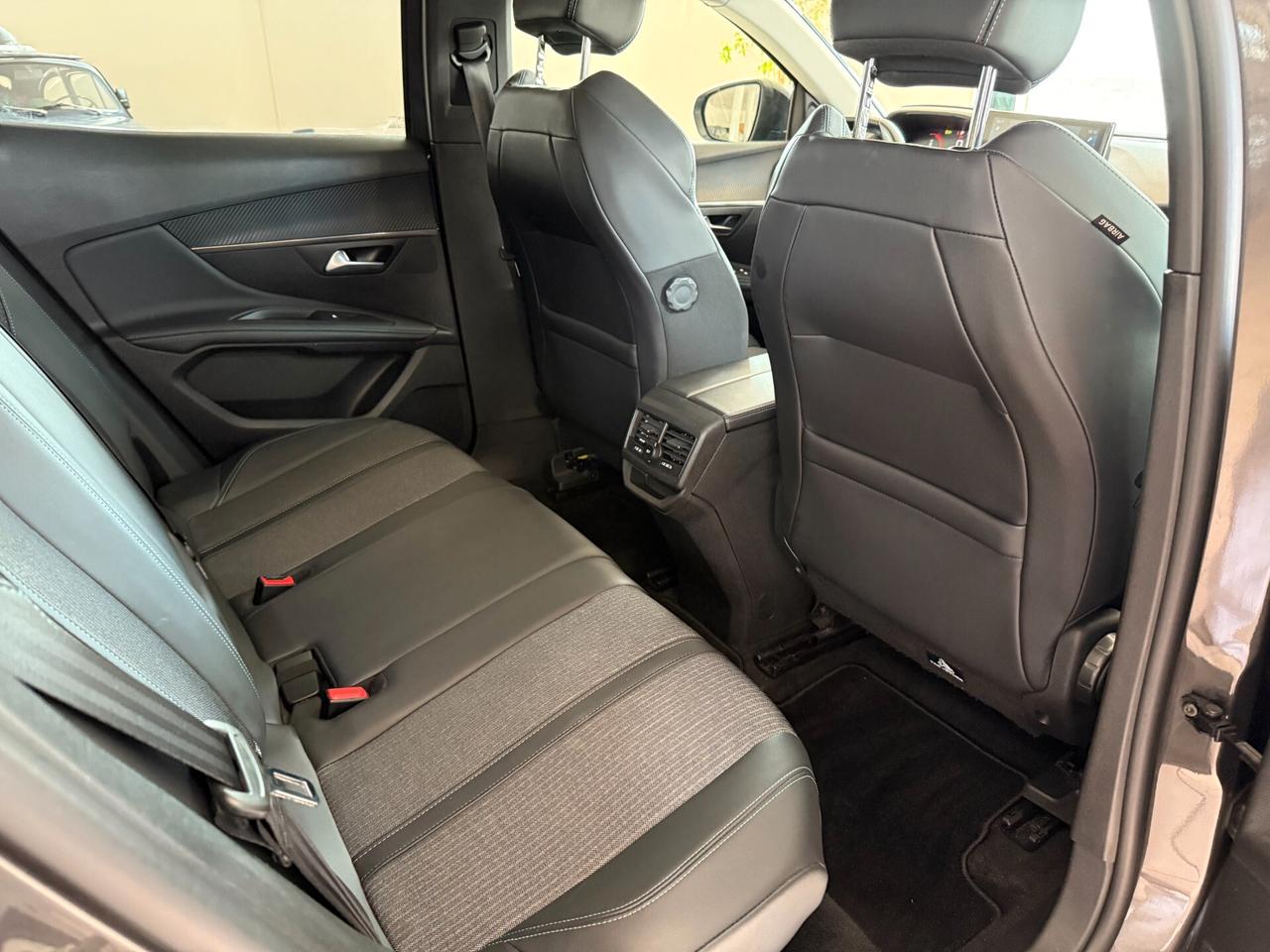 Peugeot 3008 BlueHDi 130 S&S EAT8 Allure Pelle RetroCam Full