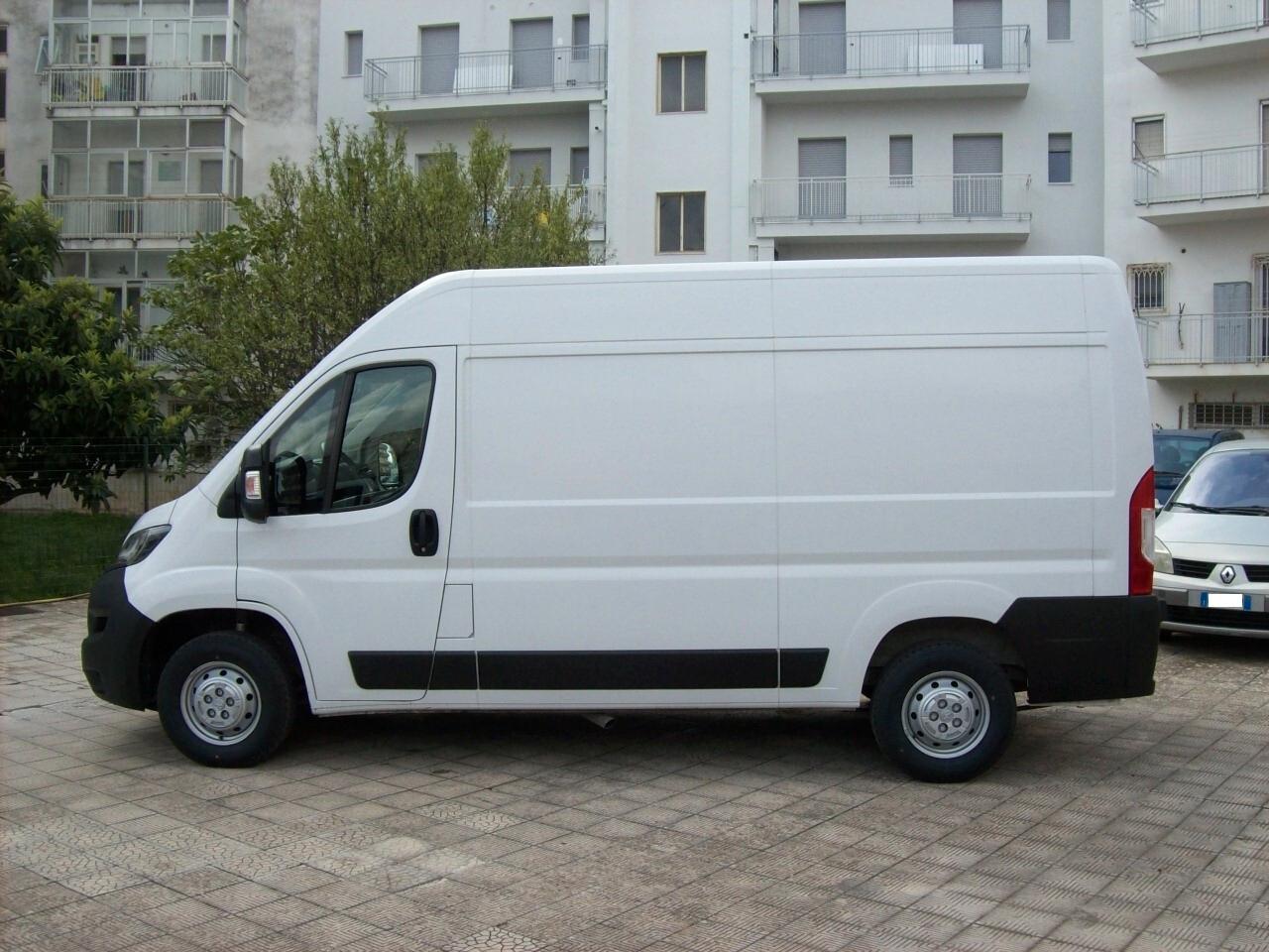 Peugeot Boxer 333 L2H2 2.2 BlueHDi 140CV