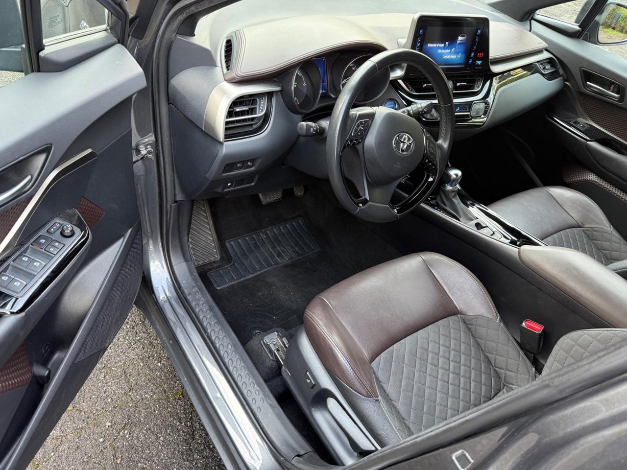 Toyota C-HR 1.8 Hybrid E-CVT Business