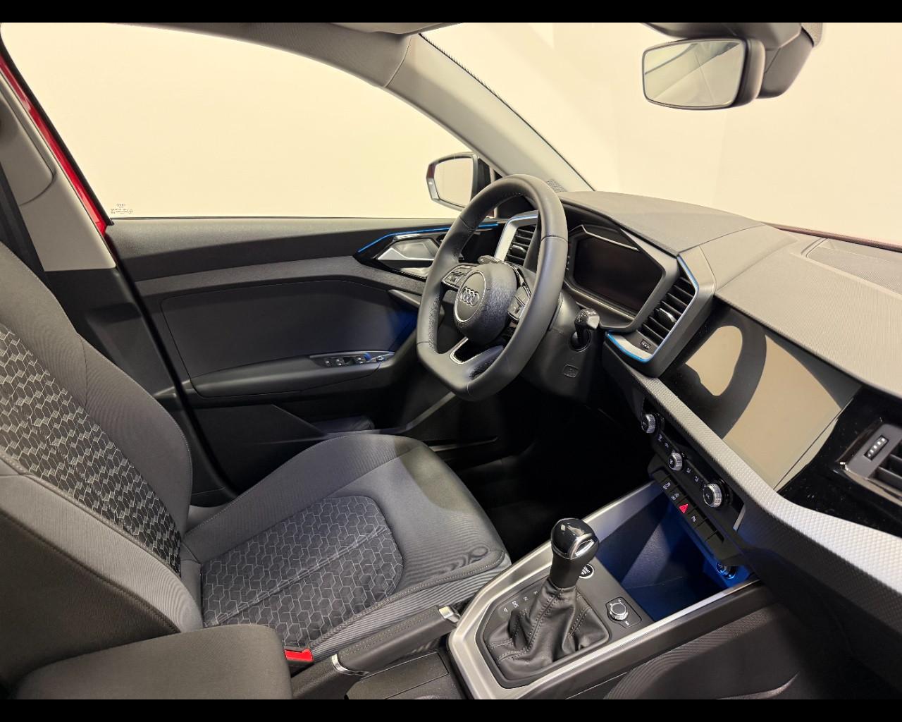 AUDI A1 ALLSTREET 30 TFSI S-TRONIC IDENTITY CONTRAST