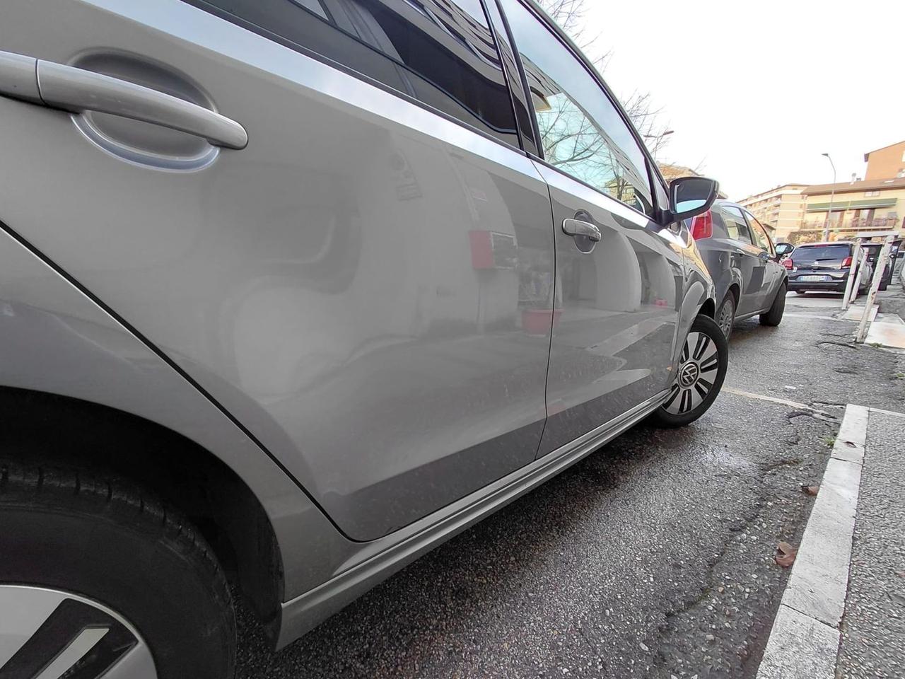 Volkswagen up! High up! #8348