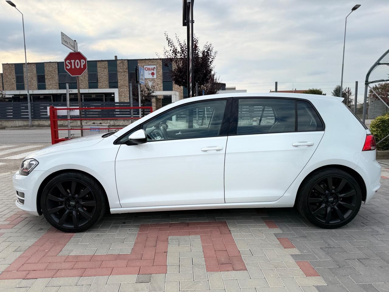Volkswagen Golf 1.6 TDI DSG 5p. Highline