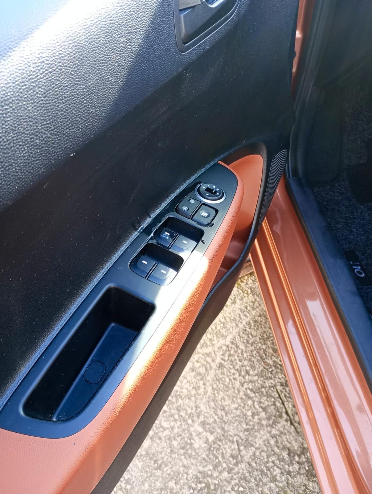 Hyundai i10 1.0 Fifa world cup edition