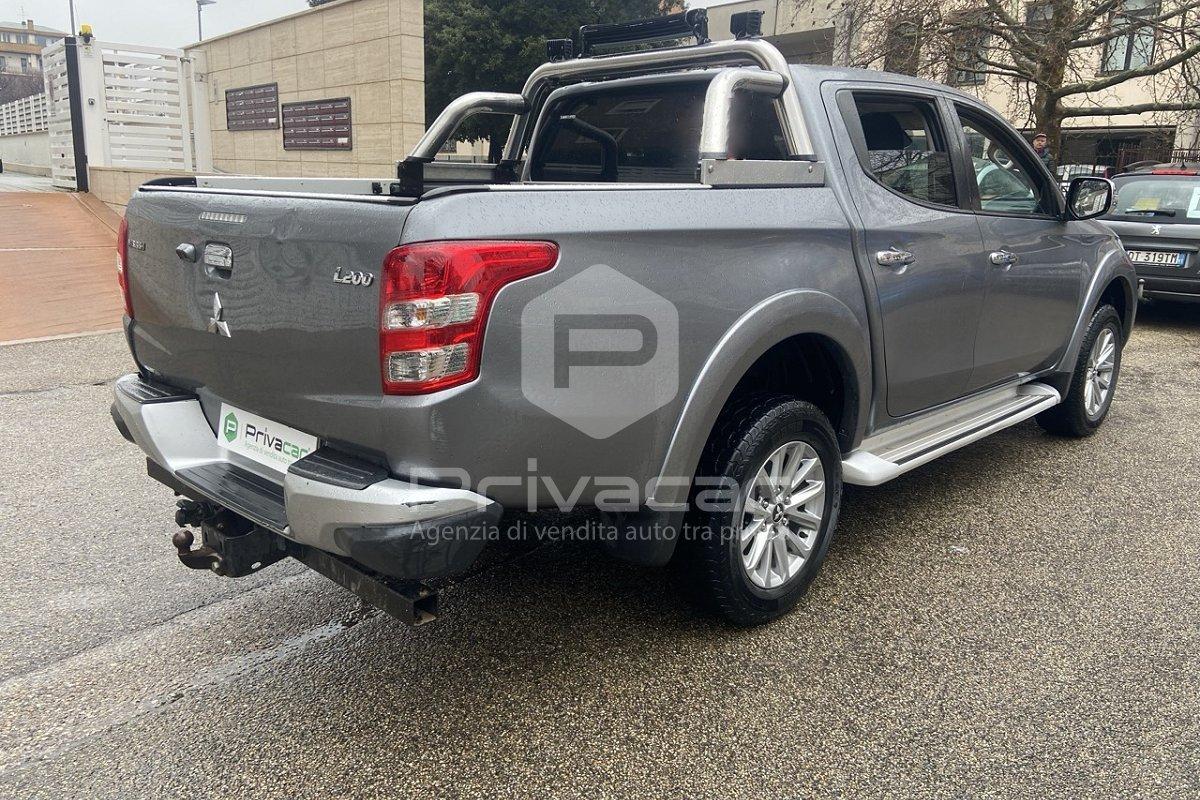 MITSUBISHI L200 2.4 DI-D/154CV Double Cab Intense