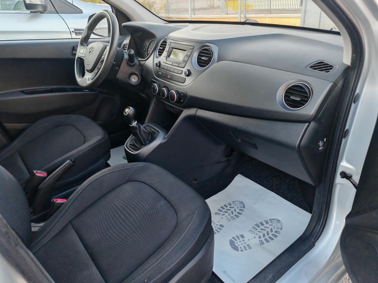 Hyundai i10 1.0 Benzina full optional 2019