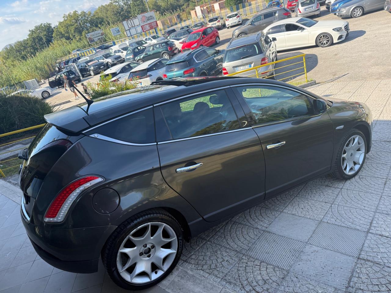 Lancia Delta 1.9 MJT Twinturbo DPF Platino tetto apribile full
