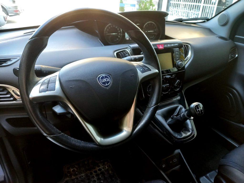 Lancia Ypsilon 1.2 69 CV 5 porte Gold tua da €129
