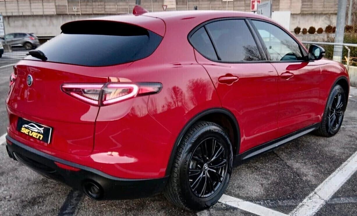 Alfa Romeo Stelvio 2.2 Turbodiesel 160 CV AT8 RWD Super