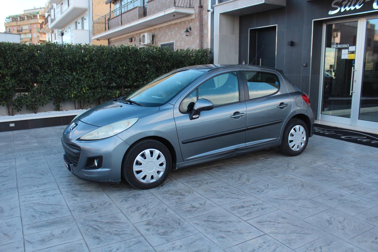 Peugeot 207 1.4 8V 75CV 5p. X Line