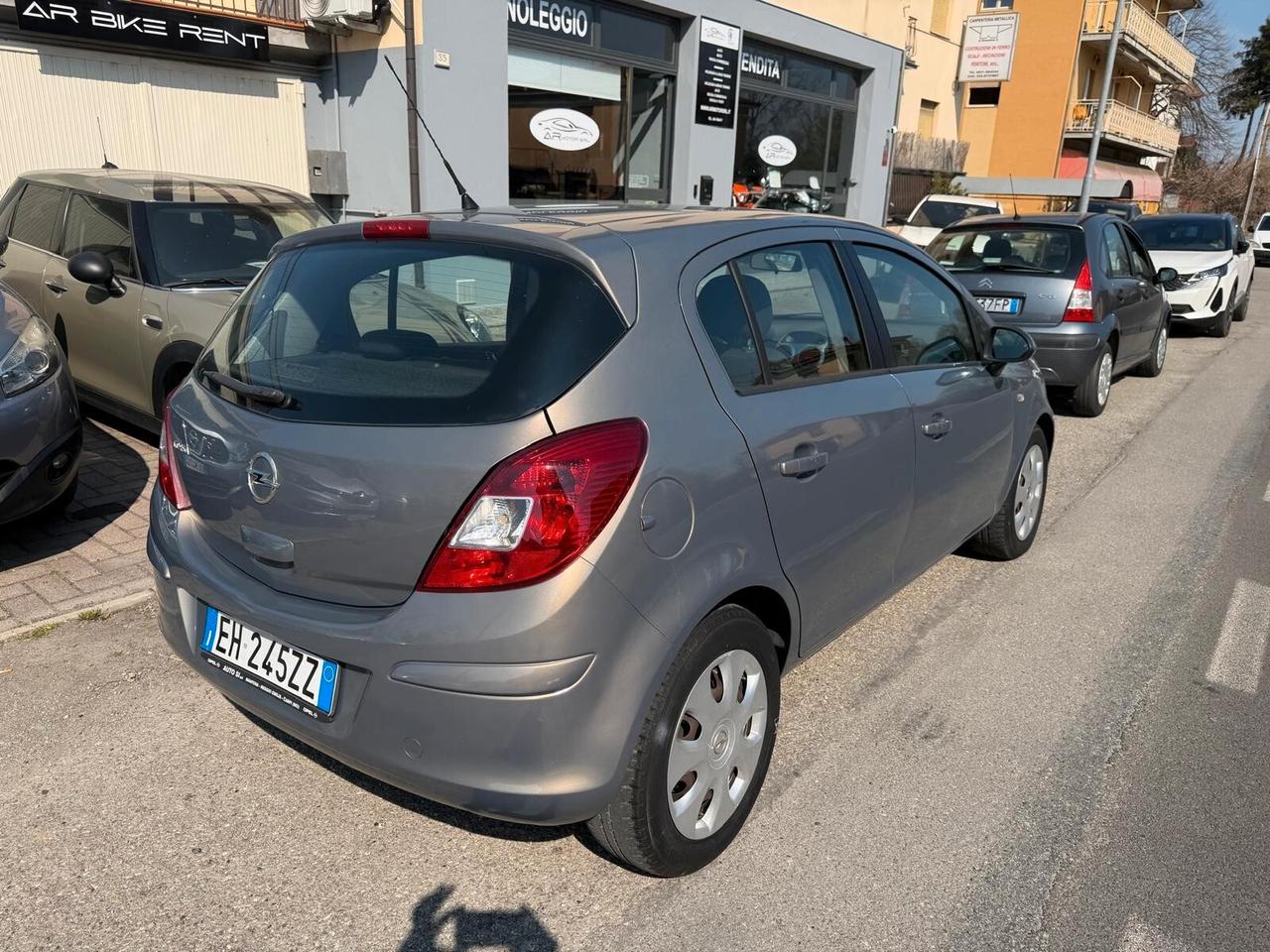 Opel Corsa 1.2 5P. Cosmo