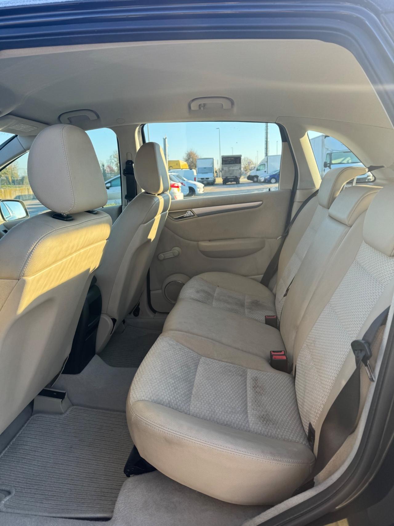 Mercedes-benz A 180 BlueEFFICIENCY Premium