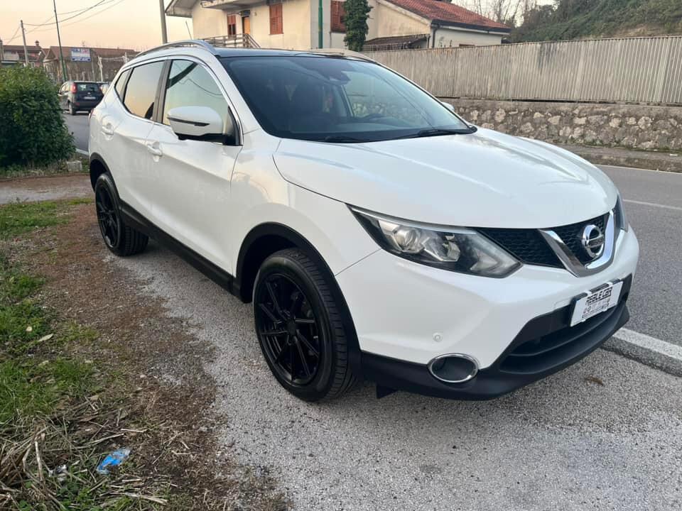 Nissan Qashqai 1.6 dCi 4WD 131CV TETTO N-Connecta