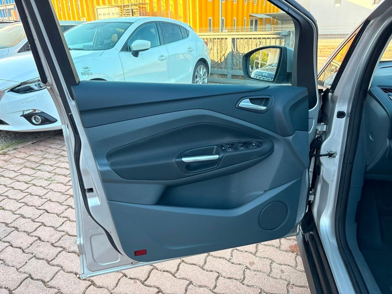 Ford C-Max 1.6 TDCi 95CV Titanium
