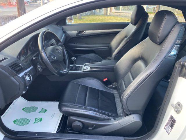 MERCEDES-BENZ E 220 CDI Coupé BlueEFFICIENCY Avantgarde