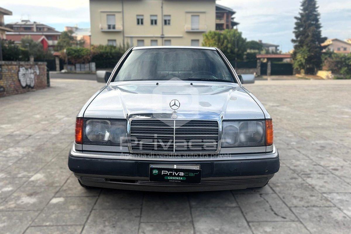 MERCEDES 200 CE cat Coupé