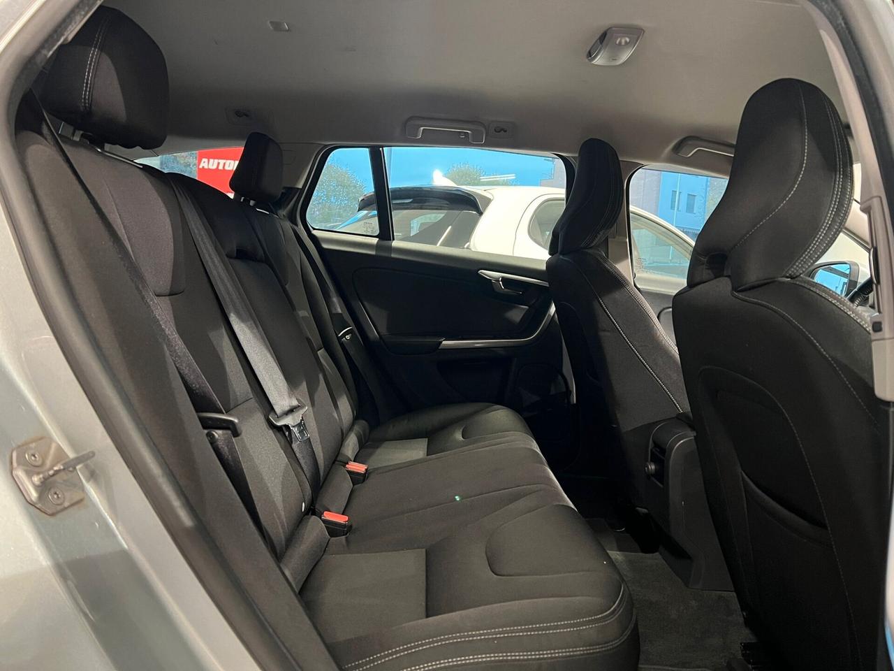 Volvo V60 D2 Momentum