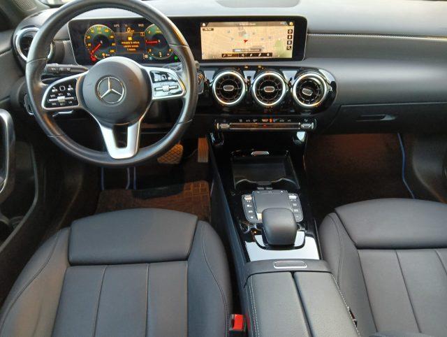 MERCEDES-BENZ A 180 d Automatic Premium