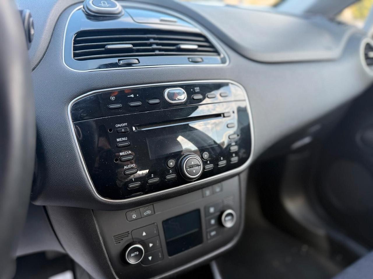 Fiat Punto Grande 1.2 Fire Lounge 5p