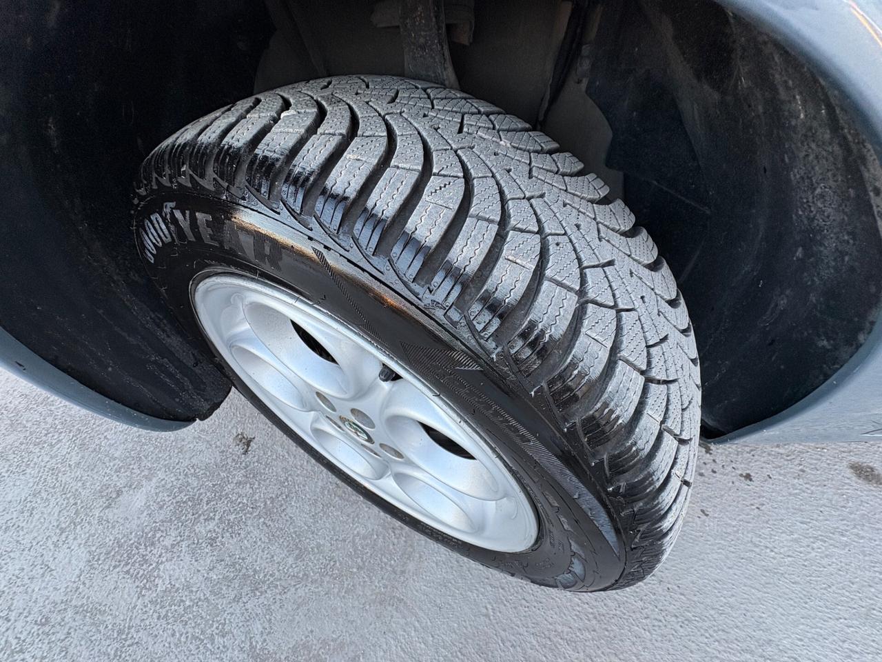 Alfa Romeo 147 1.9 JTD 115cv 153000KM!