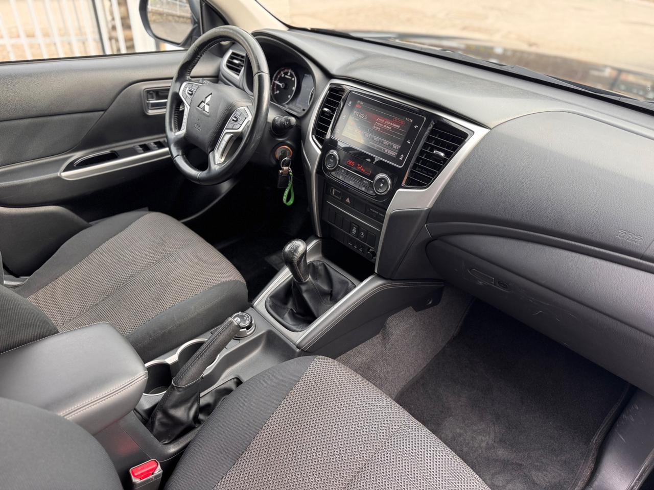 Mitsubishi L200 2.3 D Double Cab 4x4 Easy Select Invite