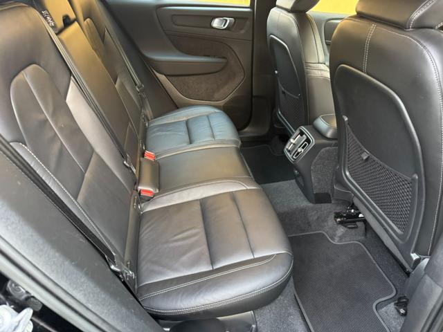 VOLVO XC40 B4 AWD automatico Plus Dark MY23