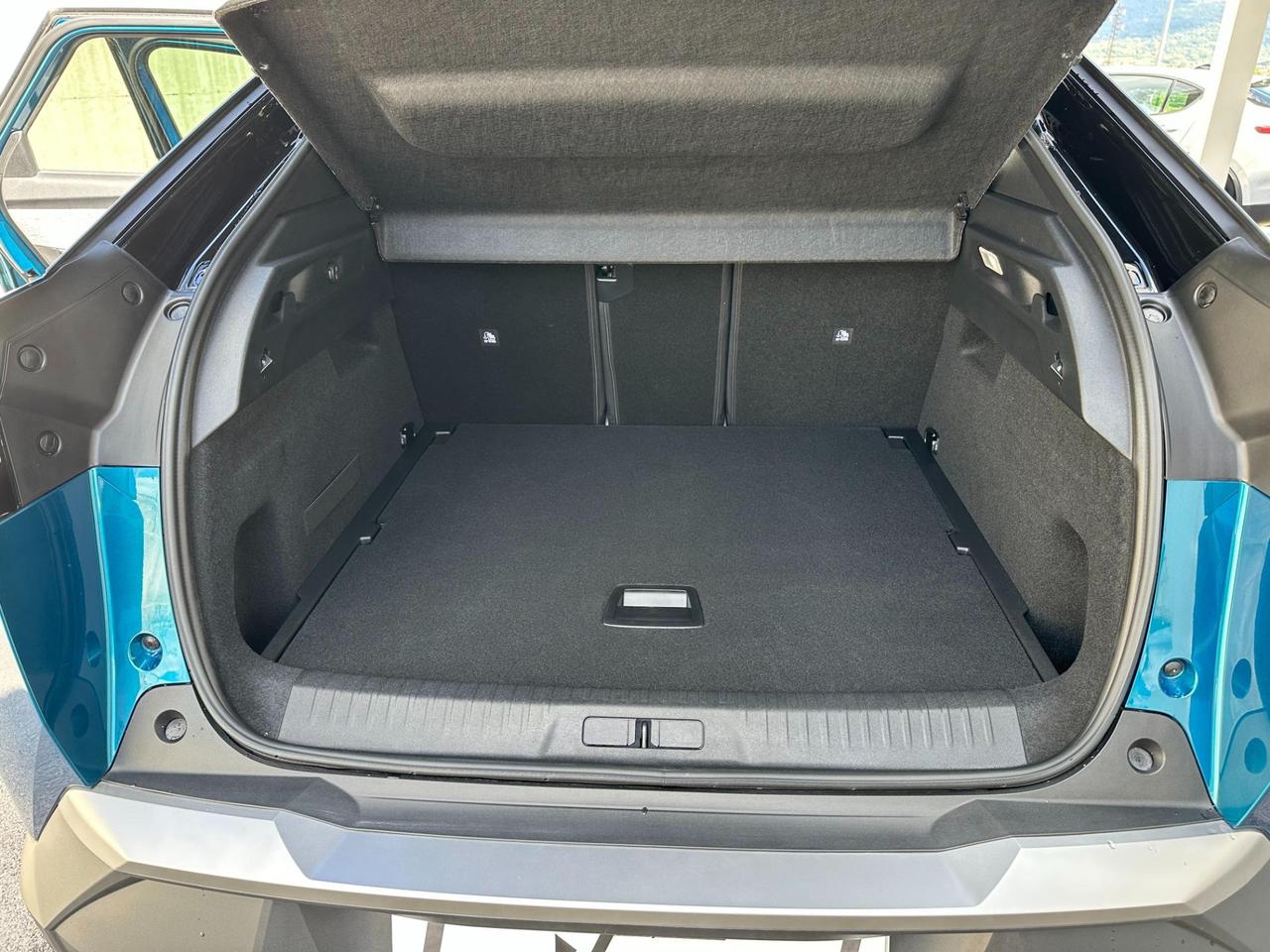 Peugeot 3008 1.2 hybrid GT 145cv e-dcs6