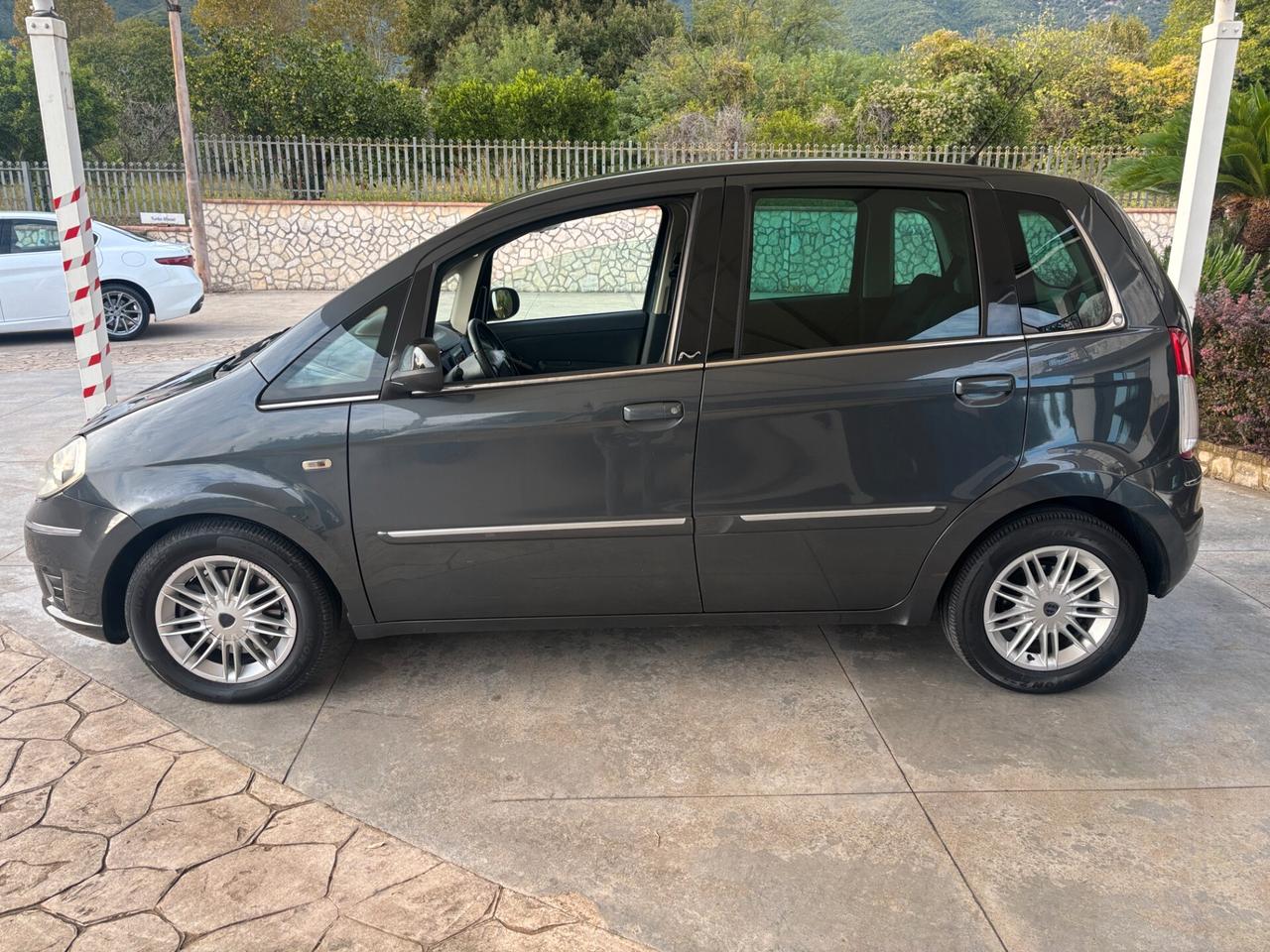 Lancia MUSA 1.6 Mjt 120 CV Gold-2011