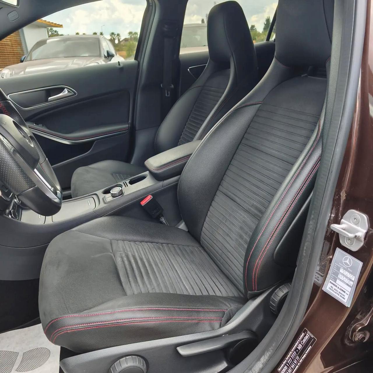 Mercedes-benz GLA 200 4matic PREMIUM AMG NIGHTPACK KM CERTIFICATI