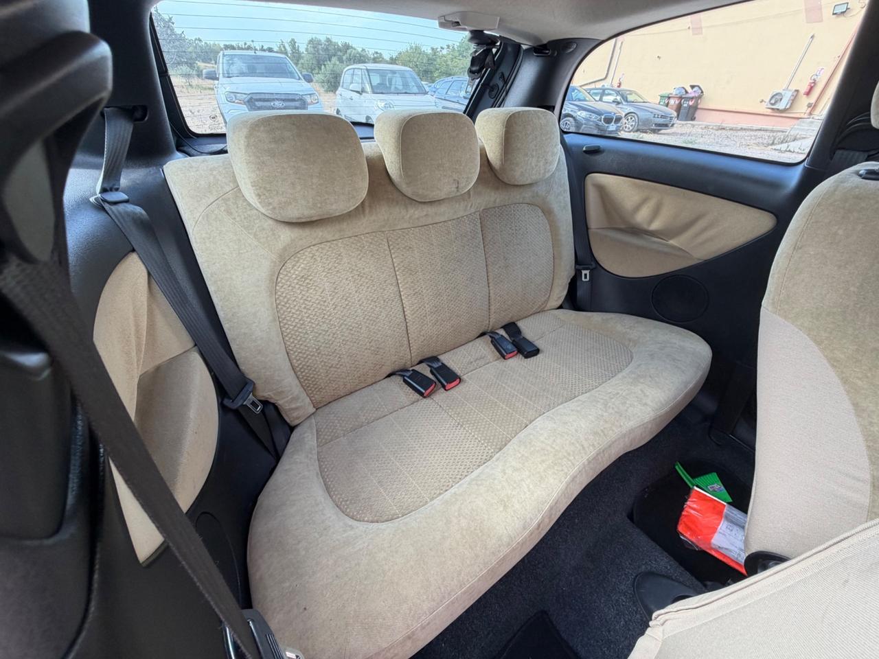Lancia Ypsilon 1.2 Argento