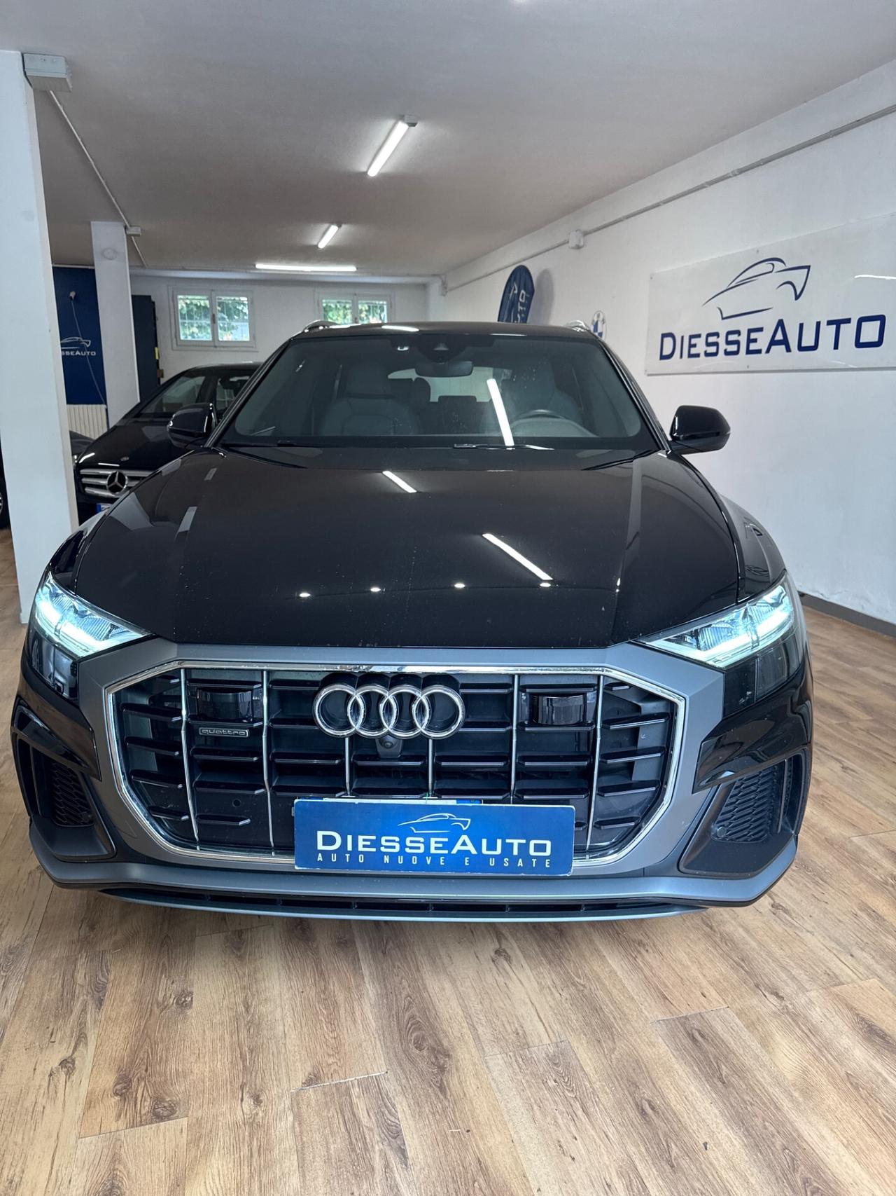 Audi Q8 45 TDI mhev Sport