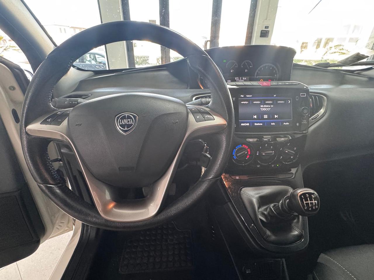 Lancia Ypsilon gold firefly MHEV #7845