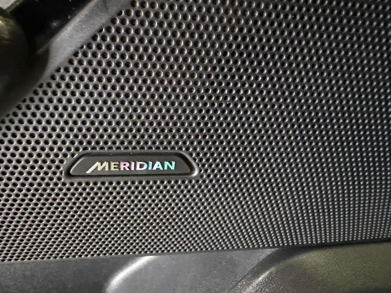 Land Rover Range Velar Tetto+Pelle+Gancio traino+Meridian+Virtual