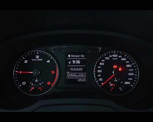 AUDI Q3 2.0 TDI 150 CV Business