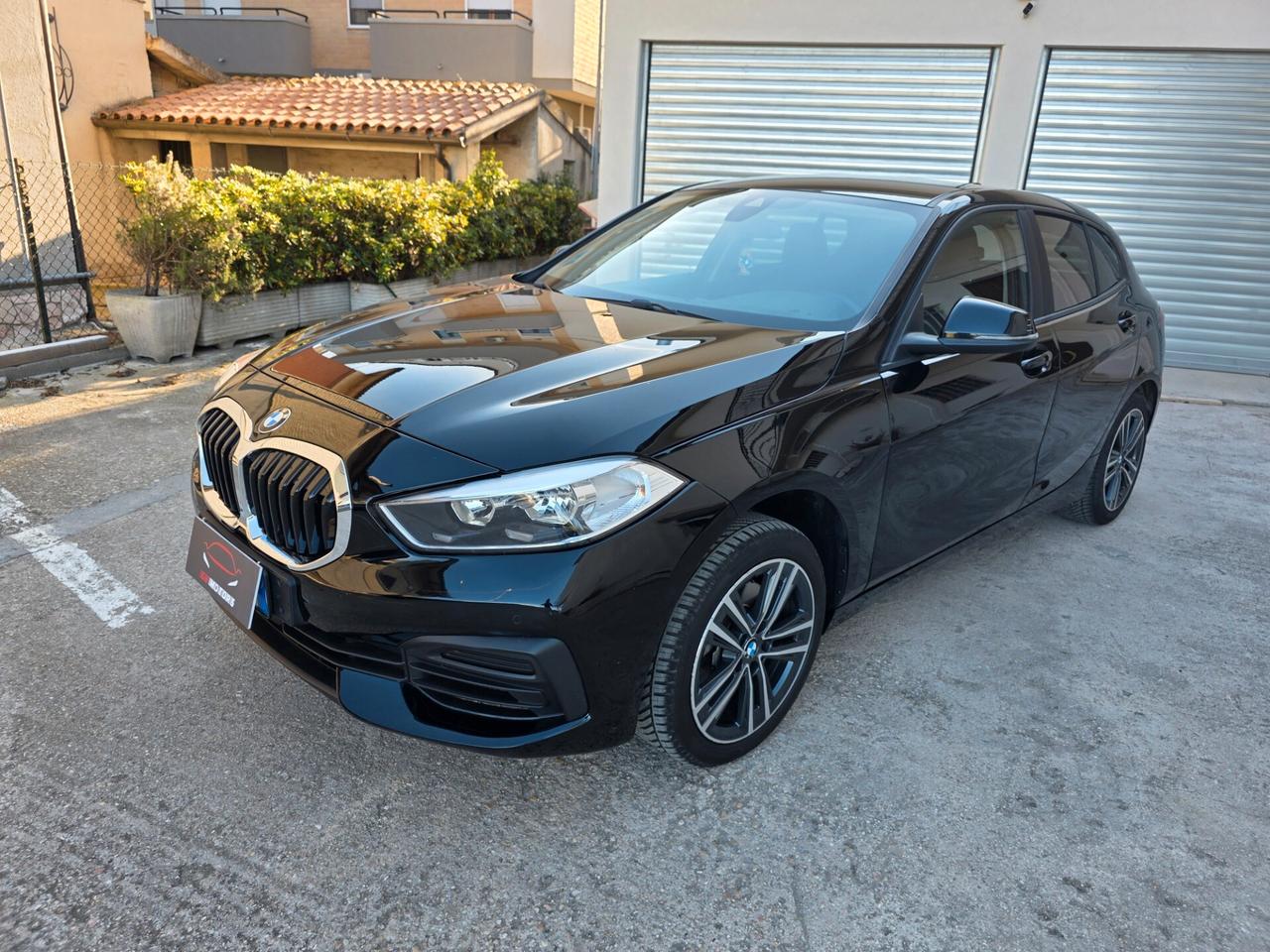 Bmw 118i OK Neopatentati 2020