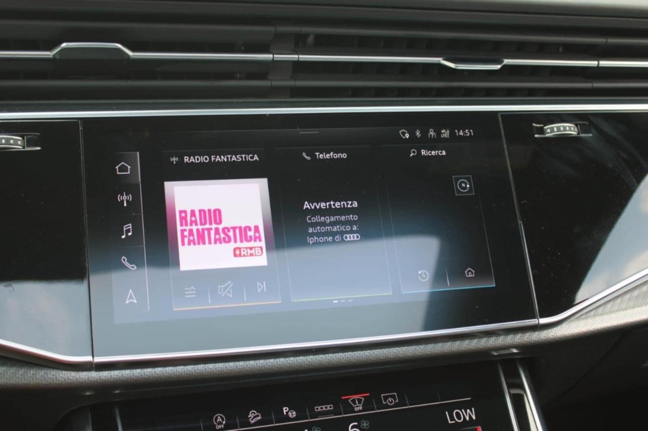 Audi Q8 RS TFSI V8 quattro tiptronic