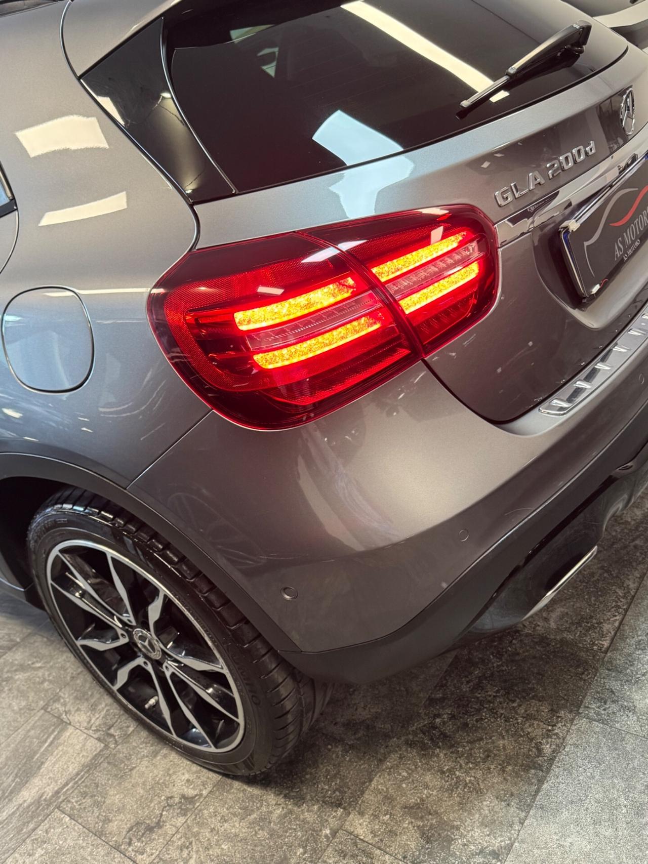 Mercedes-benz GLA 200 d Automatic Sport Tetto apribile