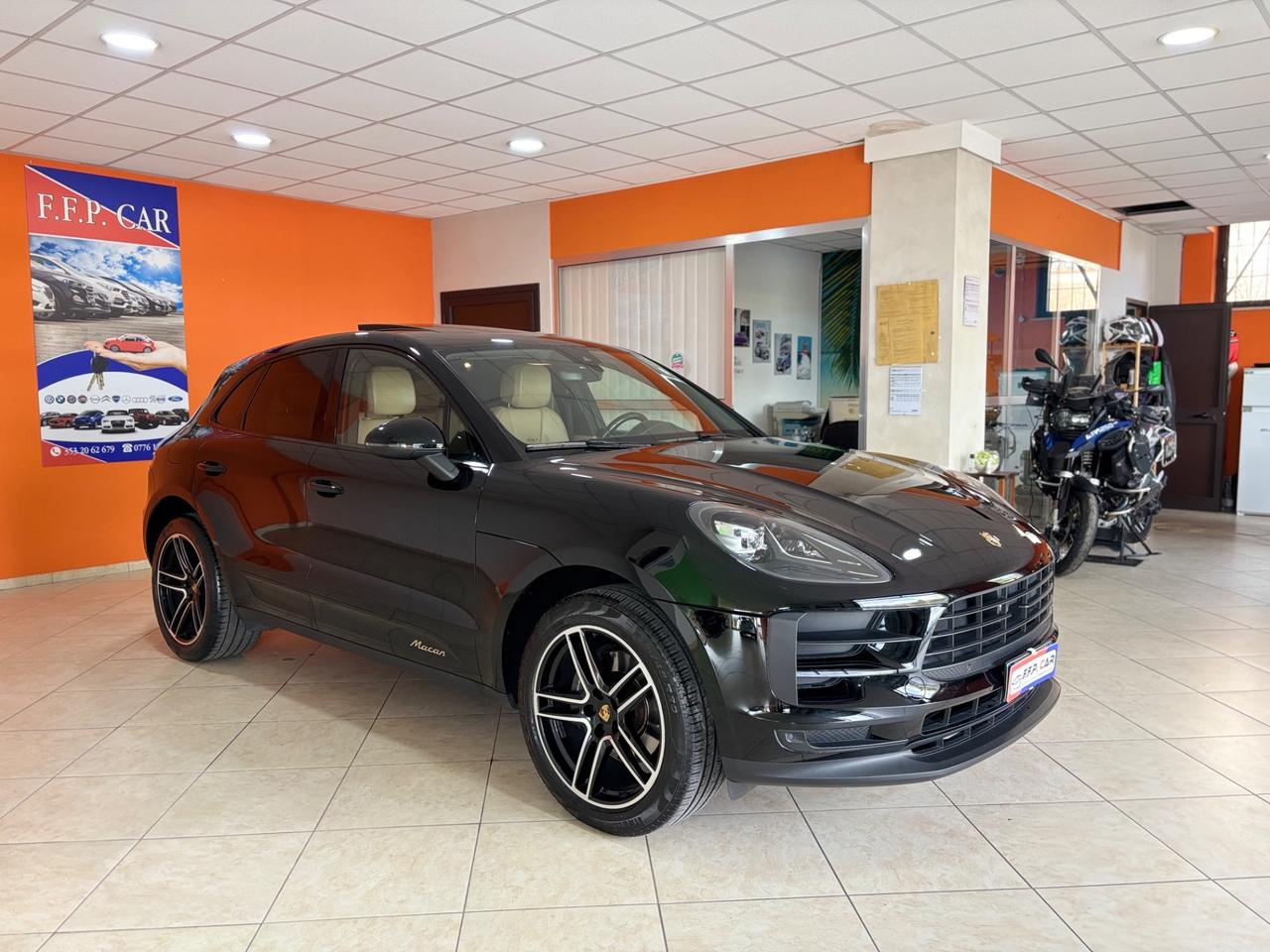 Porsche Macan 2.0 245 cv pdk tetto matrix sound permute finanziamenti