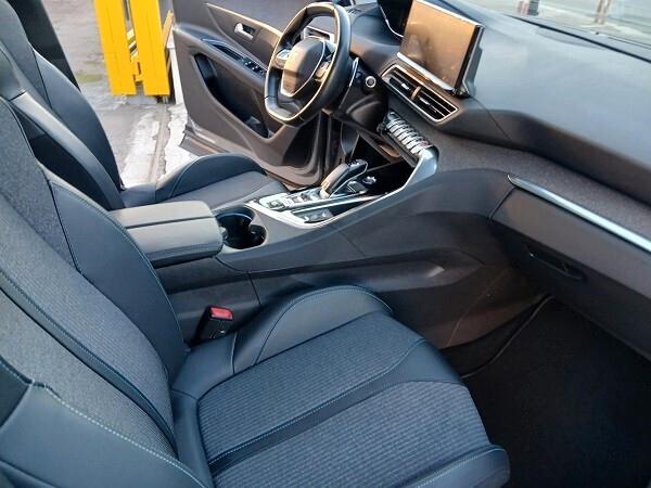 PEUGEOT 3008 BlueHDI 130 EAT8 S&S Allure Pack