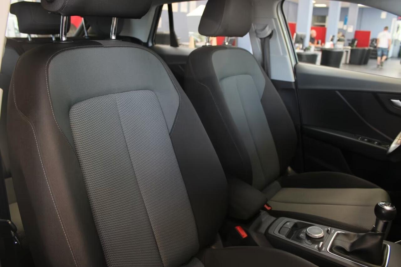 Audi Q2 30 TFSI Business Design