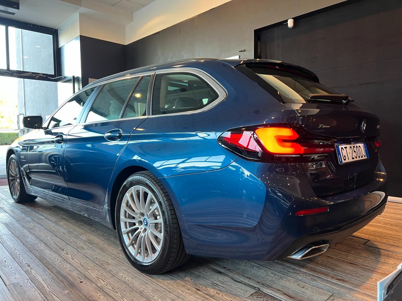 Bmw 530e xDrive Luxury Plug-in/13.000km! IVA ESPOSTA
