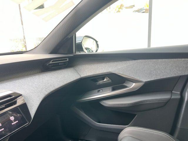 PEUGEOT 3008 Hybrid 145 e-DCS6 GT da?379,00 mensili