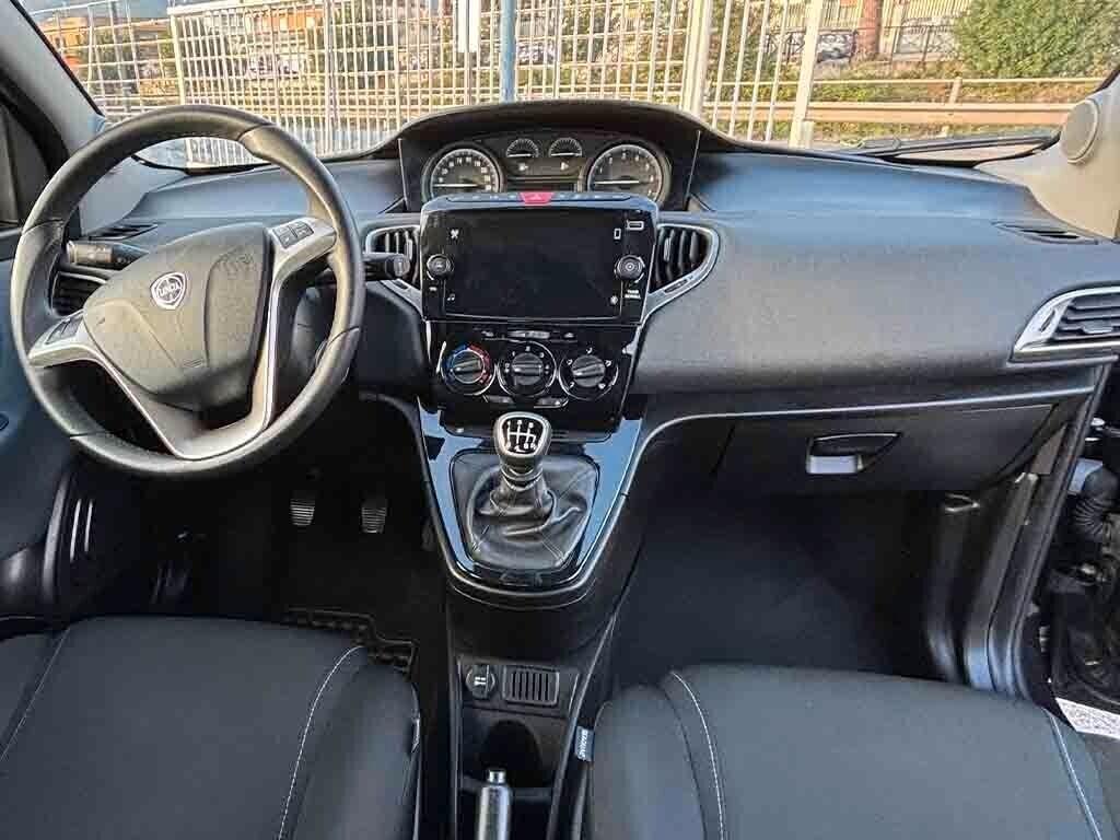 Lancia Ypsilon 1.0 FireFly 5 porte S&S Hybrid Ecochic Gold IN PROMO