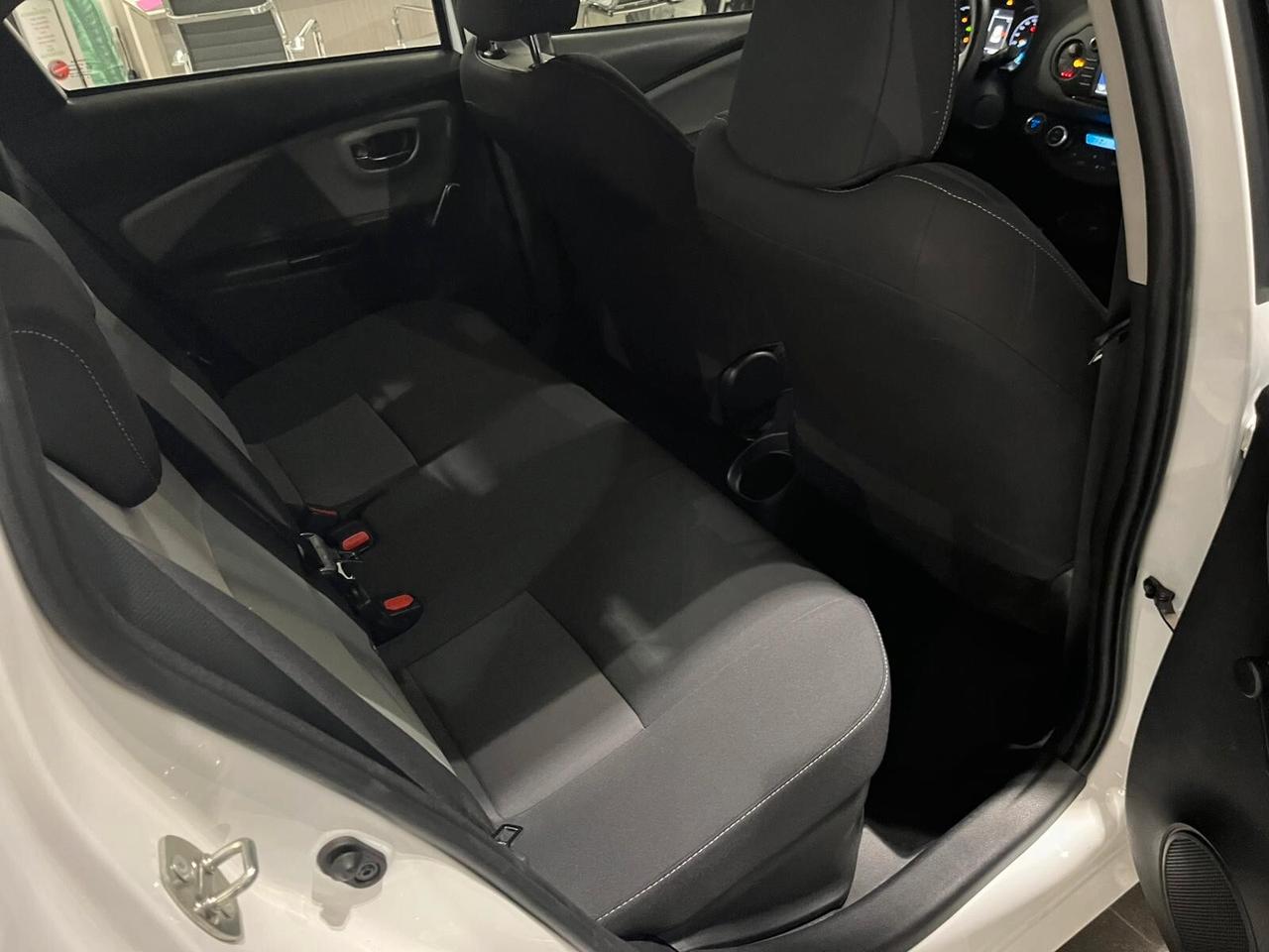 Toyota Yaris 1.5 Hybrid 5 porte Business