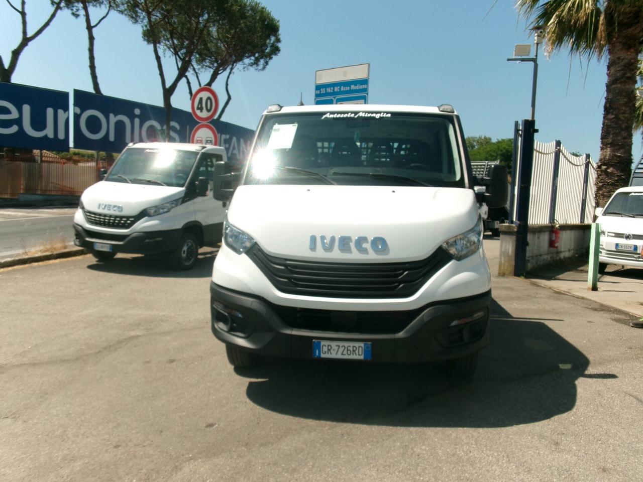 Iveco Daily 35C14 2.3 140CV E6D DOPPIA CABINA 7POSTI RIBALTABILE **32000 KM**