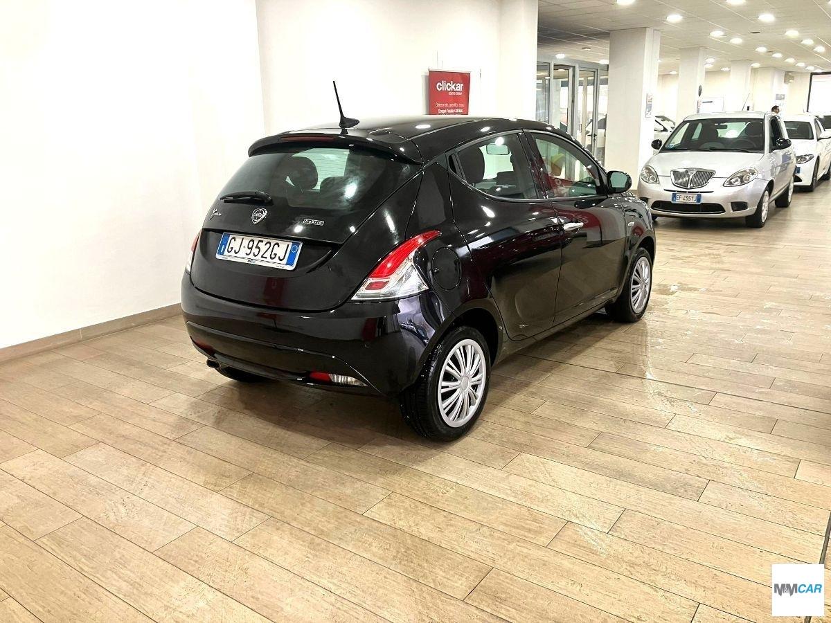 LANCIA - Ypsilon - 1.0 FireFly 5p.S&S Hyb. Eco Gold