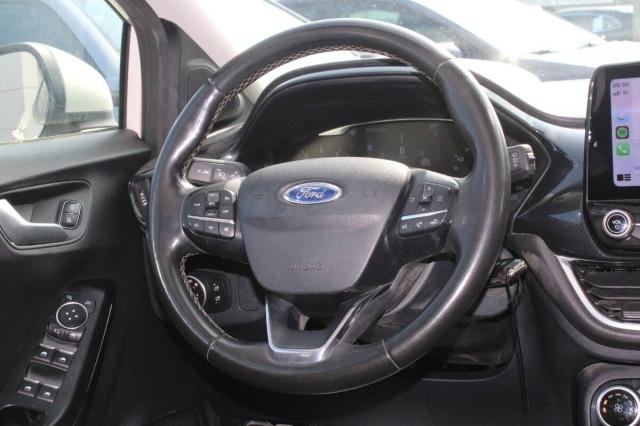 Ford Puma 1.0 Titanium s&s 125cv con Navi e CarPlay